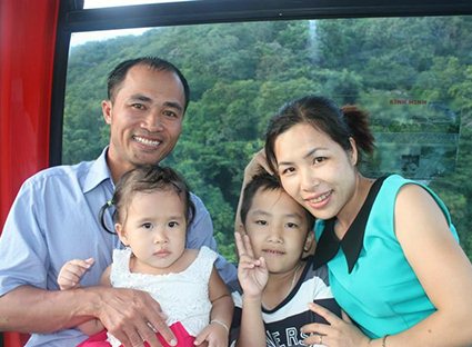 Gia đình chị Lê Thị Hảo trong chuyến du lịch tại chỗ ở KDL Hồ Mây Park